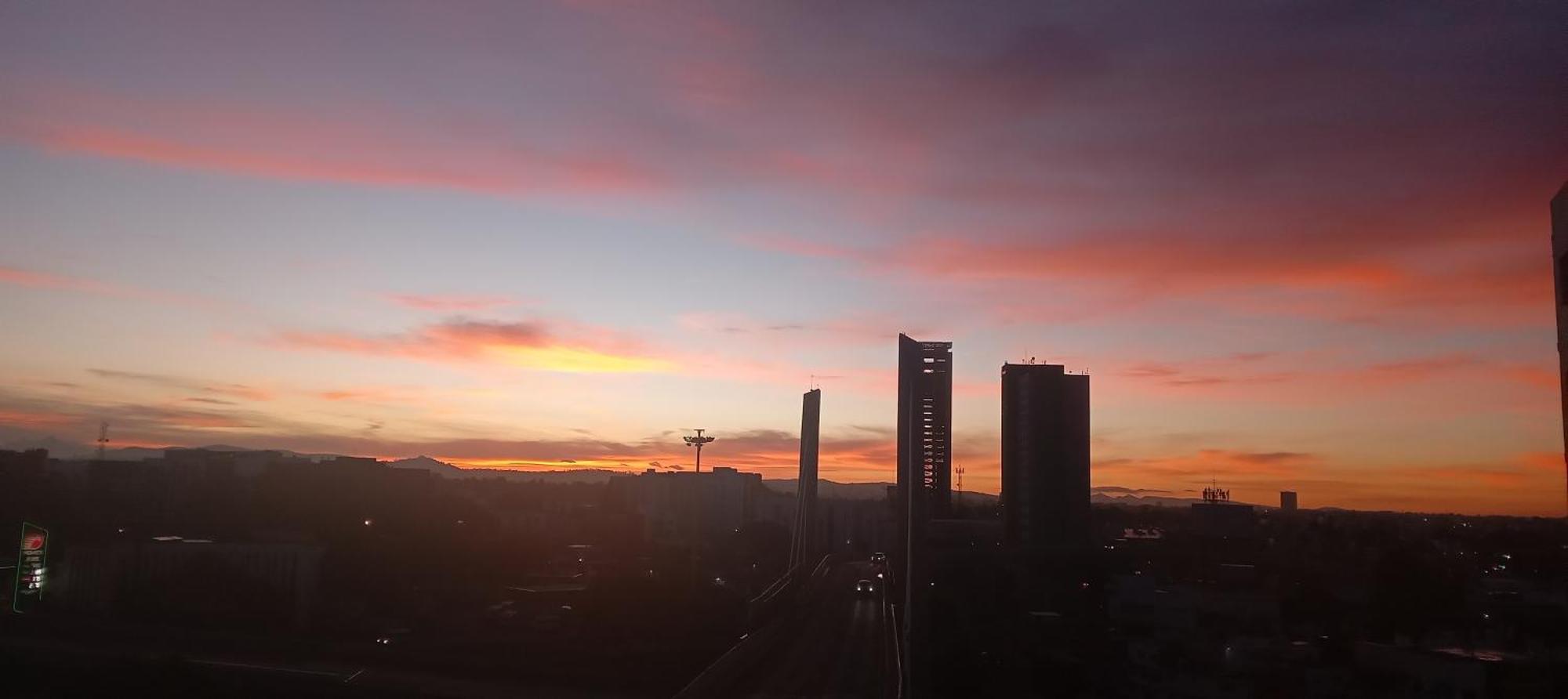 Hotel Rru Puebla Bagian luar foto