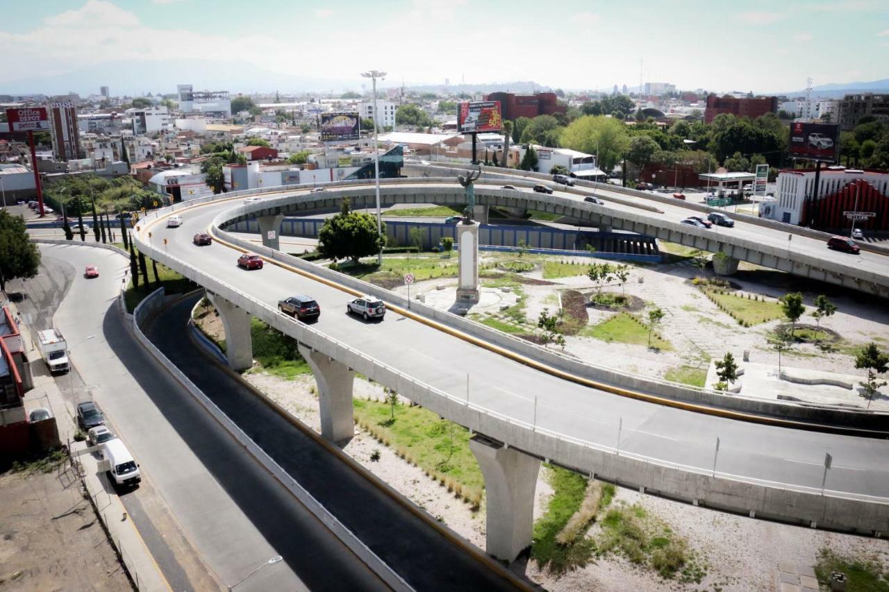 Hotel Rru Puebla Bagian luar foto